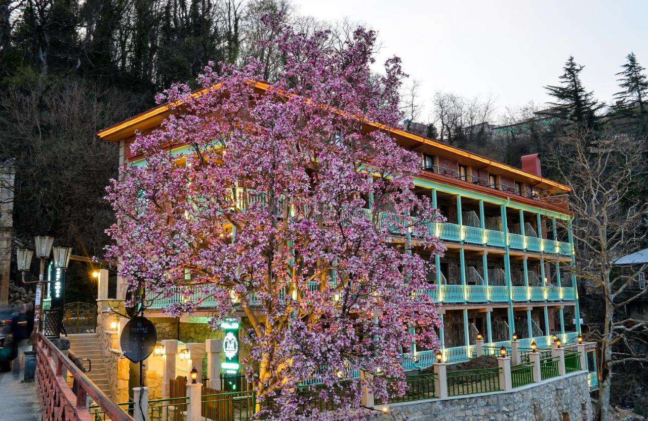 Hotel Magnolia In The City Centre Kutaisi Exteriör bild