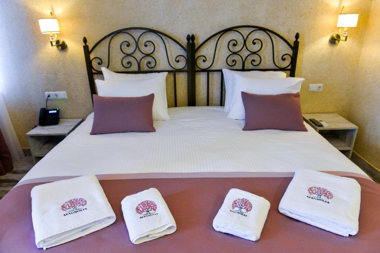 Hotel Magnolia In The City Centre Kutaisi Exteriör bild