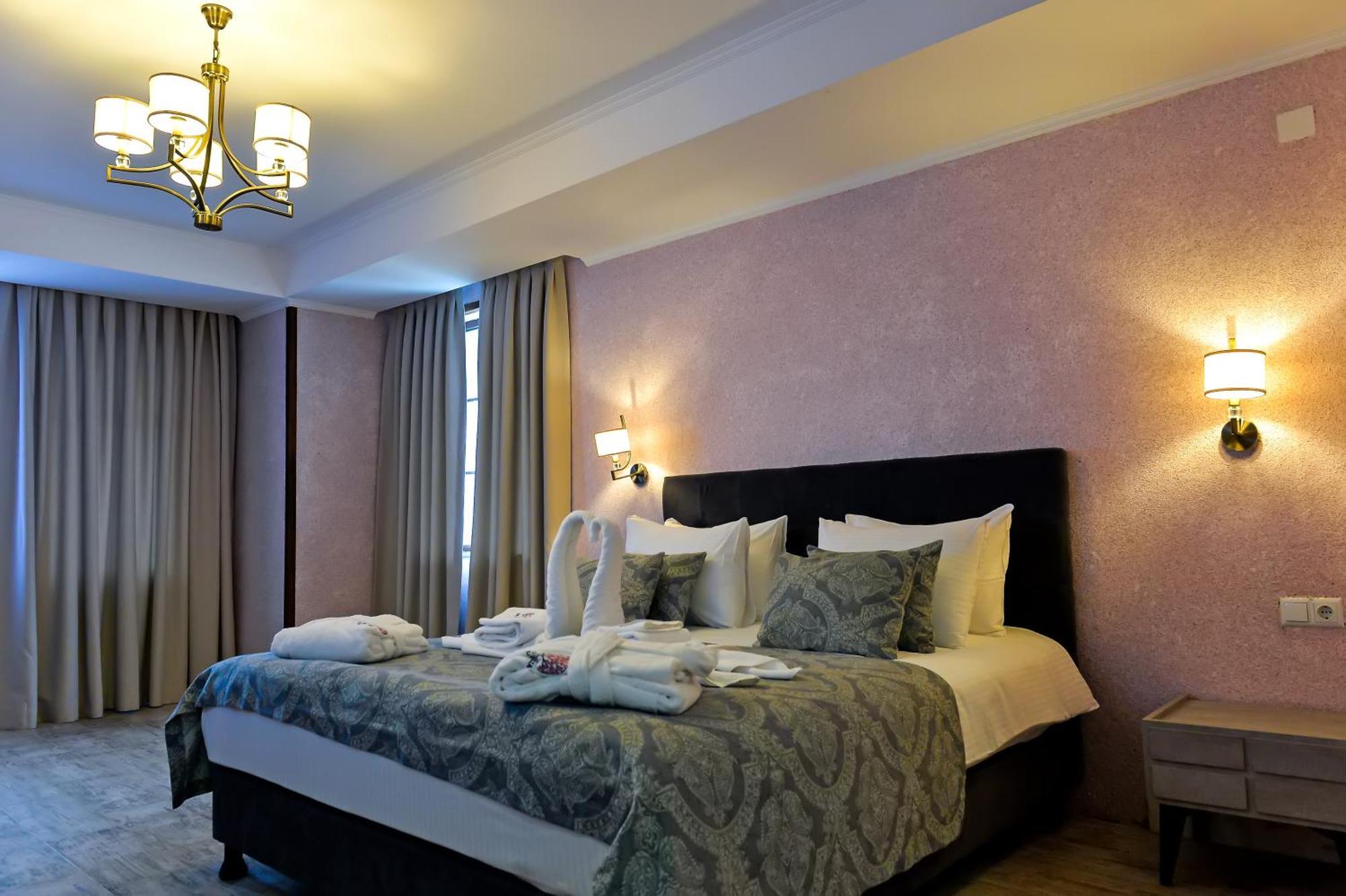 Hotel Magnolia In The City Centre Kutaisi Exteriör bild