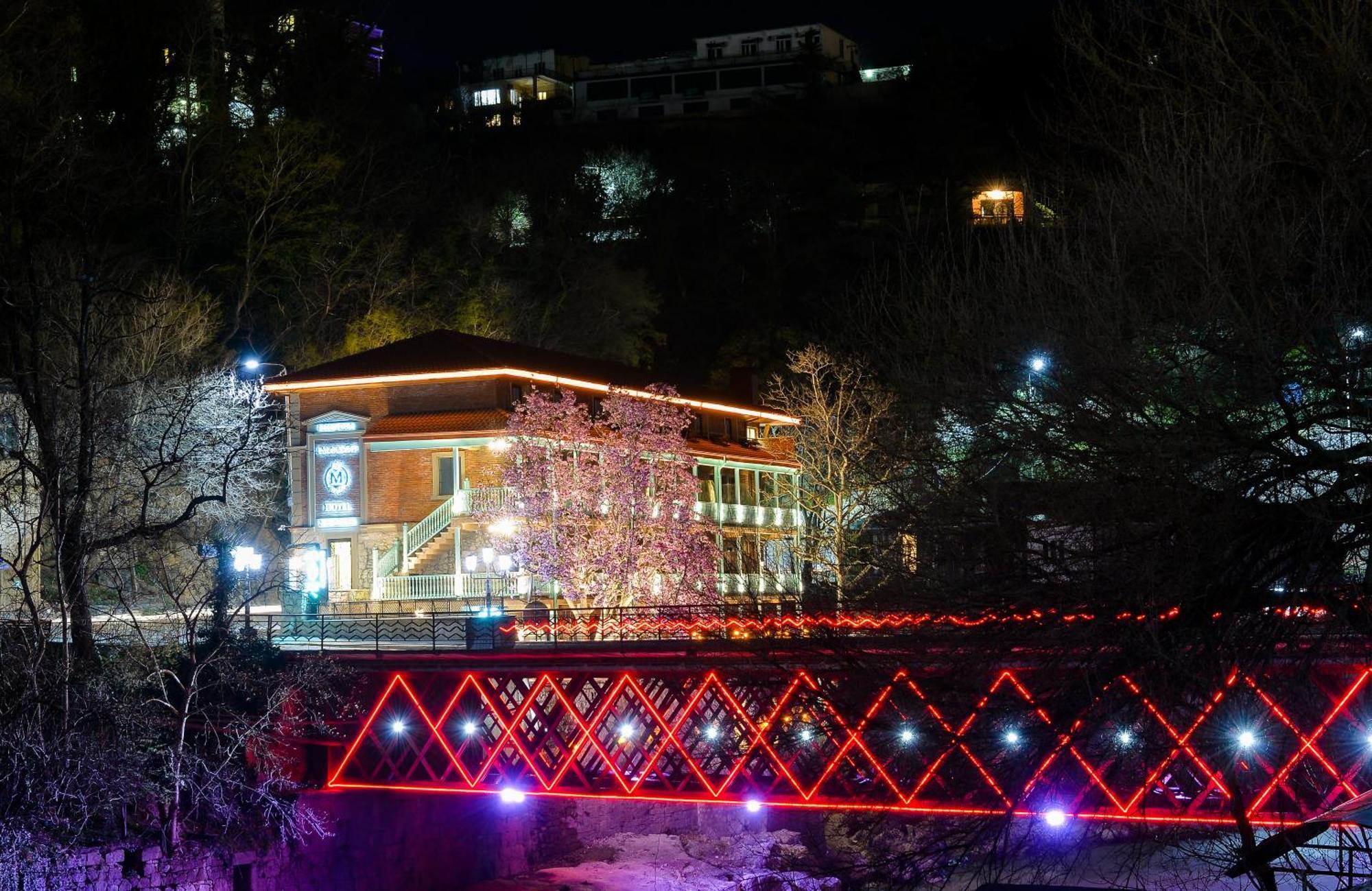 Hotel Magnolia In The City Centre Kutaisi Exteriör bild